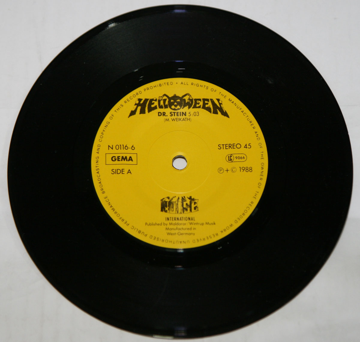 High Resolution # Photo HELLOWEEN Dr Stein Single 